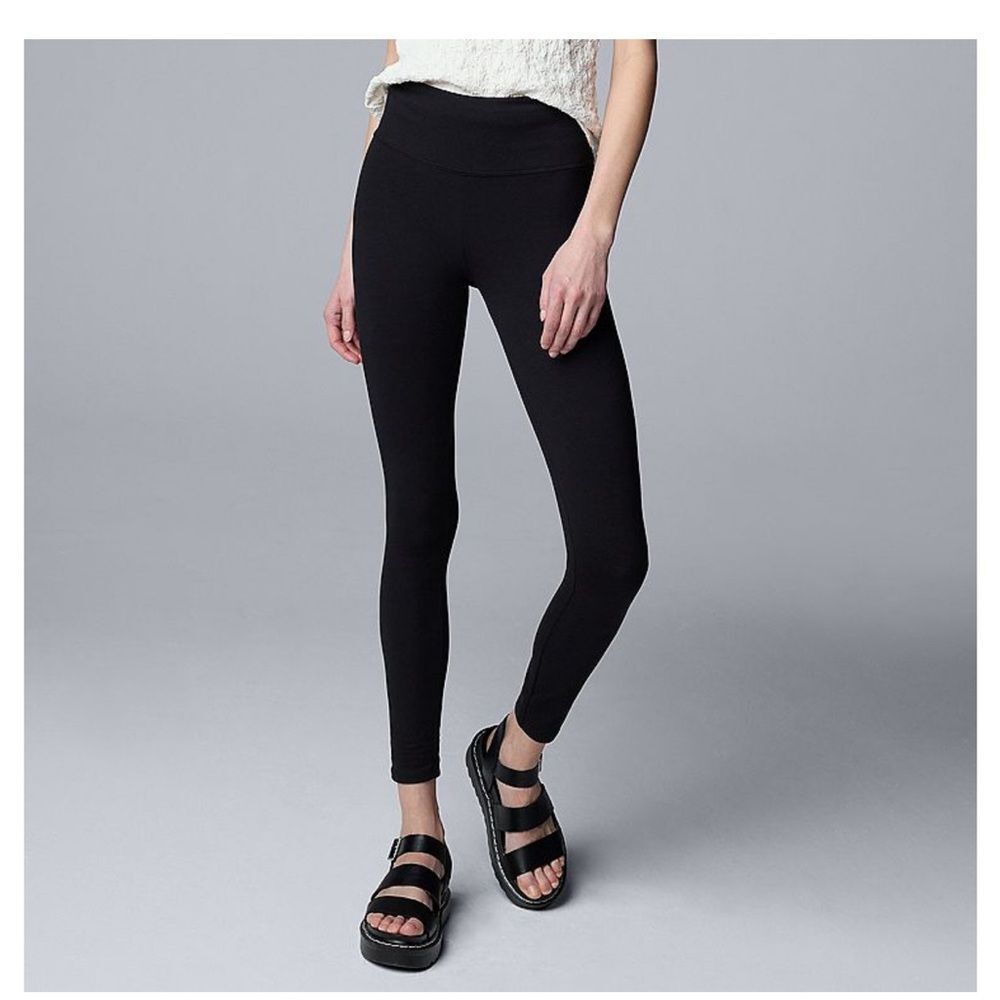 Vera Wang Simply Black Shaping Leggings Med